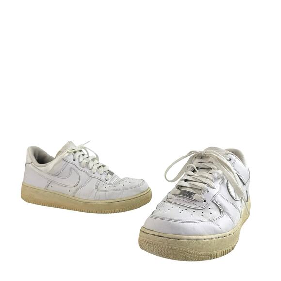 Nike Air Force 1 Men's White Low Top Lace Up Sneakers Athletic Running Shoes 9.5 - Picture 5 of 8
